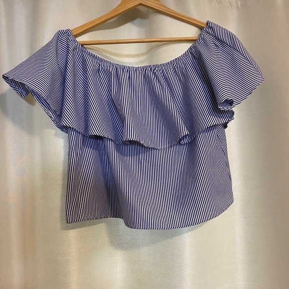 Forever 21 off shoulder crop top - Picture 2 of 4